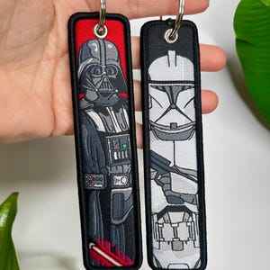 Anime Jet Tag Schlüsselanhänger • Doppelseitig bestickt Design Stern W 01