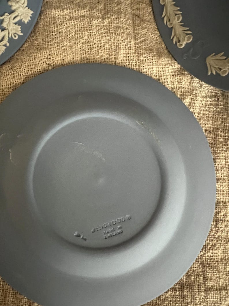 Wedgwood Jasperware Wreath Plates, Set of 4 - Etsy