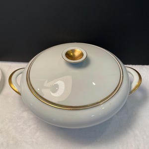 KPM Krister Covered Vegetable Soup Bowl Gold Gilded Germany Porcelain