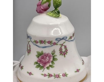 Glocke aus feinem Porzellan mit floralem Design & rosafarbenem Griff Von Links Royal Hampton