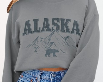 Alaska Unisex Sweatshirt Crewneck Sweater Mountain Bear Distressed Outdoor Nature Graphic Design