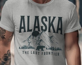 Alaska Last Frontier Mountain Bear T-Shirt Unisex Tee: Vintage Nature Outdoors Travel Graphic Art