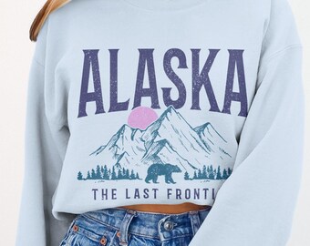 Alaska Unisex Sweatshirt Crewneck Sweater: Last Frontier Bear Mountains Graphic Distressed