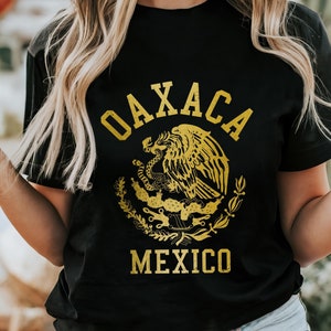 Oaxaca Mexico Shirt Mexican Tshirt Vintage Flag Oaxaca Gifts Souvenir Unisex T-Shirt