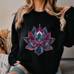 Lotus Flower Sweatshirt Lotus Sweater Vintage Floral Buddhism Yoga Sweatshirt Zen Buddhist Gift Idea Yoga Lover Crewneck Sweatshirt