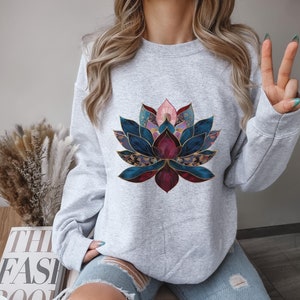 Lotus Flower Sweatshirt Lotus Sweater Vintage Floral Buddhism Yoga Sweatshirt Zen Buddhist Gift Idea Yoga Lover Crewneck Sweatshirt