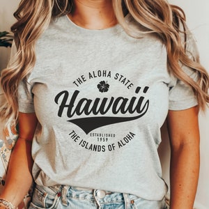 Hawaii Aloha State Shirt Vintage Hawaiian Tshirt Hawaii Pride Souvenirs Surfer Gift Idea T-Shirt