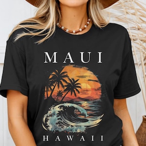 Maui Hawaii T-Shirt Hawaiian Shirt Surf Board Beach Surfer Tee Vacation Maui Surf Shirt Hawaii Souvenir Vintage Gift Idea Unisex T-Shirt