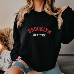 Brooklyn NY Embroidered Sweatshirt Embroidery Sweater Brooklyn Pride New York City NYC Souvenir Sports Gift Heavy Blend™ Crewneck Sweatshirt