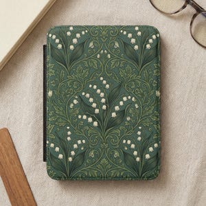 Lily of the Valley Kindle Paperwhite Case, William Morris Inspired Botanical Floral Cover, Arts and Crafts Reader Sleeve, Green Leaf Art