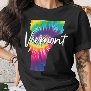 Vermont Tie Dye State T-Shirt, VT Map Hippie Tee, Unique USA State Gift, Colorful Travel Shirt Unisex Tee