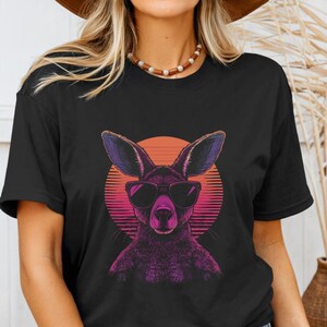 Kangaroo Shirt Retro Wave Vintage Sunset Tshirt Australian Animal Sunglasses Funny Kangaroo Lover Gift Idea T-Shirt