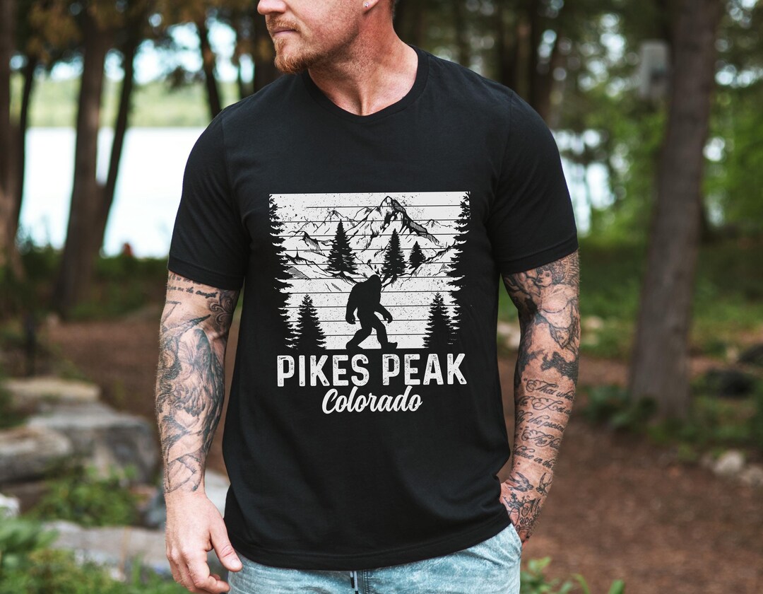 Pikes Peak Colorado Bigfoot Shirt Funny Pikes Peak Tshirt Vintage