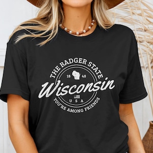 Wisconsin Shirt Vintage Retro Wisconsin The Badger State Tshirt Wisconsin Pride Shirt Wisconsin Souvenirs Wisconsin Gifts T-Shirt