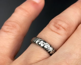 Handmade 4mm Sterling Silver Victorian Botanical Patterned Ring Band
