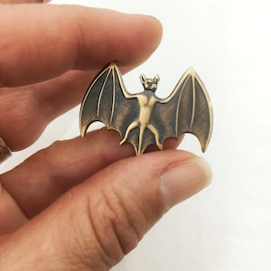 Bat Pin, Vampire Bat Pin, Bat Jewelry, Bat Jewellery, Bat Brooch, Gothic Jewelry, Halloween Brooch, Halloween Pin, Fruit Bat Pin, Bats