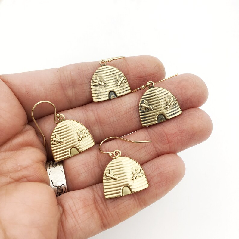 Honeybee Hoop & Iridescent Champagne Charm Earring main image 0