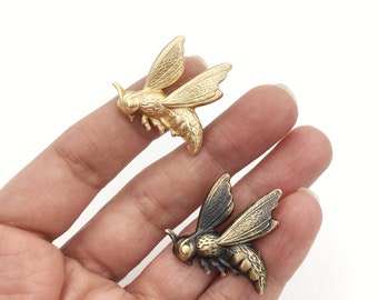 Brass Wasp Pin, Insect Pin, Insect Brooch, Bug Pin, Lapel Pin, Insect Jewelry, Flying Insect Pin, Wasp Jewelry, Hornet Pin, Wasp Brooch