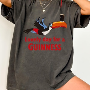 Chemise Comfort Colors® Belle journée pour une Guinness, t-shirt à motif bière vintage, chemise de pub irlandais, t-shirt rétro pour boire un verre, Saint-Patrick amusant