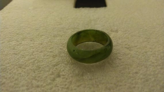 US size 6.75 solid green jade ring - image 6