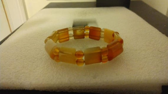 Orange agate stretch bracelet - image 1