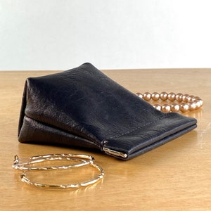 Black Leather Squeeze Coin Pouch image 6