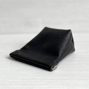 Black Leather Squeeze Coin Pouch image 2