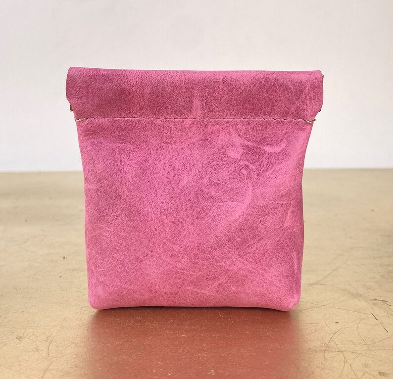 Coin Purse with Squeeze Frame in Pink Leather image 1