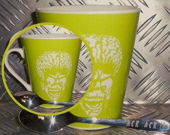 Mug gravé Mars Attacks