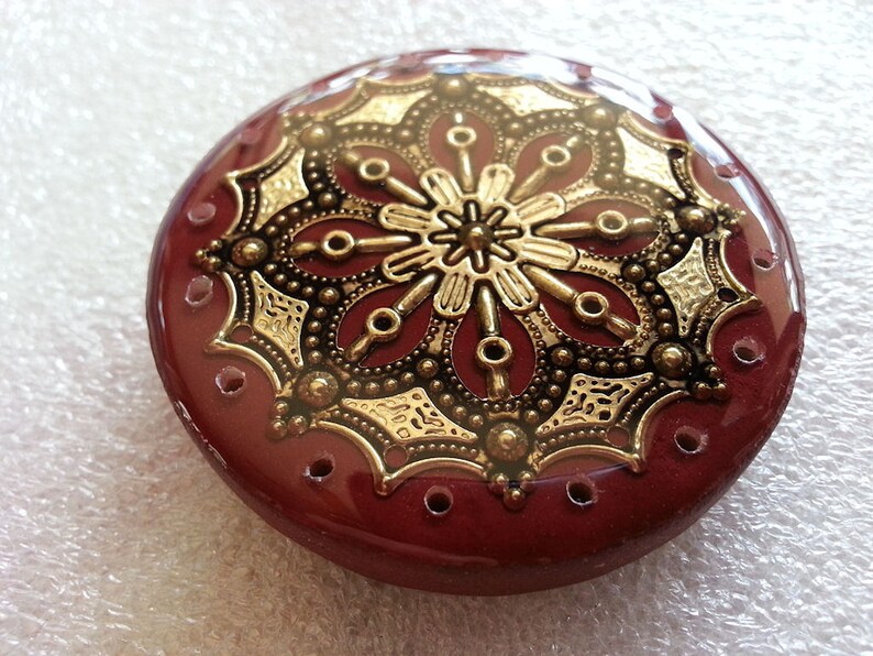 Western Style Concho Cabochon Basket Center, Pine Needle Base in Resin Gold or Silver on Brick Red image 1