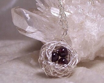 JANUARY EGGS - Nest Pendant in Garnet and Sterling Silver