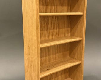 wooden bookcase (medium size / oak)