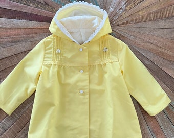 80s Vintage WEATHER TAMER Yellow A-line Hooded Jacket with Daisies, Baby Girls Size 24 months, 2T