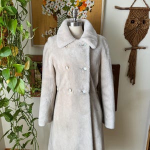 60s Vintage MOD Taupe Faux Fur Double Breasted Back Belt Coat Size Medium to Large