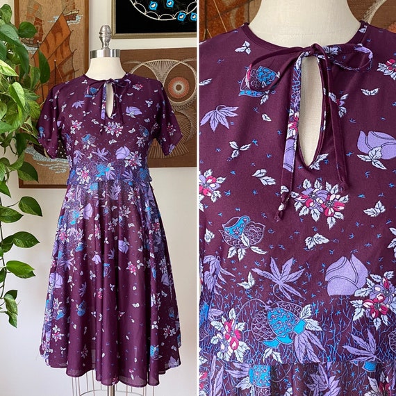 70s Vintage Purple Floral Short Sleeve Fit and Fl… - image 1