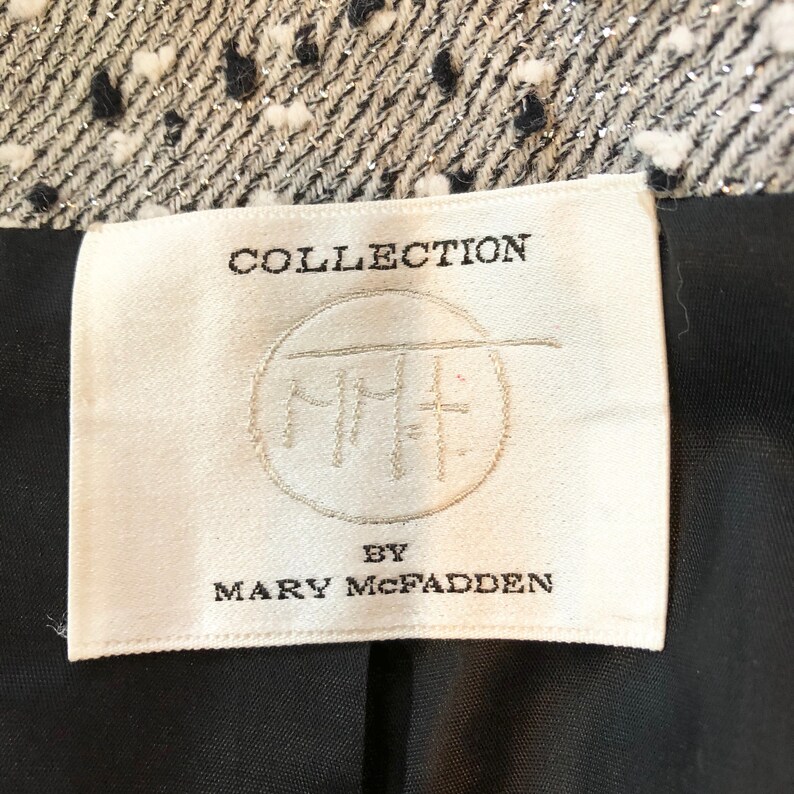 Vintage Mary McFadden Collection Gray Nubby Tweed Silver Wool Suit Size XS to Small Blazer and Pencil Skirt