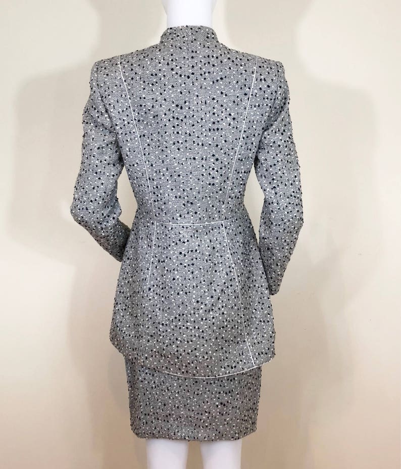 Vintage Mary McFadden Collection Gray Nubby Tweed Silver Wool Suit Size XS to Small Blazer and Pencil Skirt