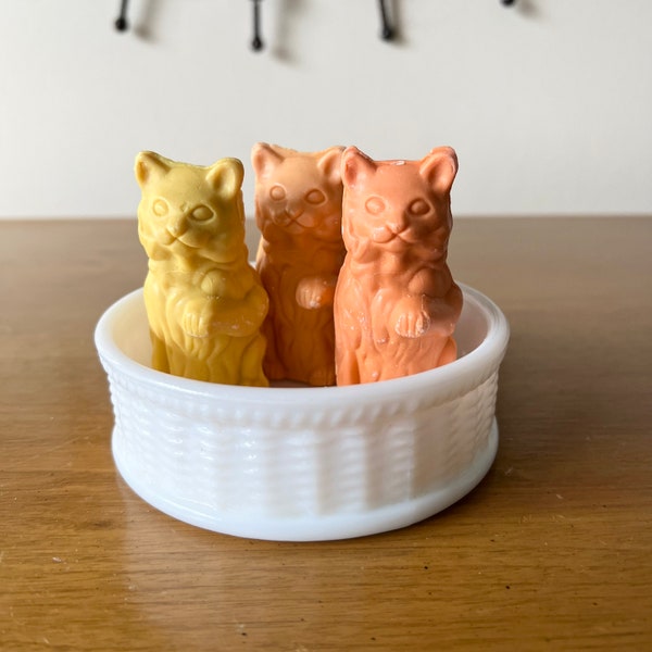 70s Vintage AVON Sittin' Kittens Soap Dish and 3 Hostess Fragranced Soaps in Original Box, Gift for Cat Lover, Cat Soap