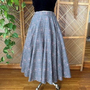 50s Vintage Gray and Pink Paisley Bandana Print Circle Skirt NWOT Unhemmed Size Medium
