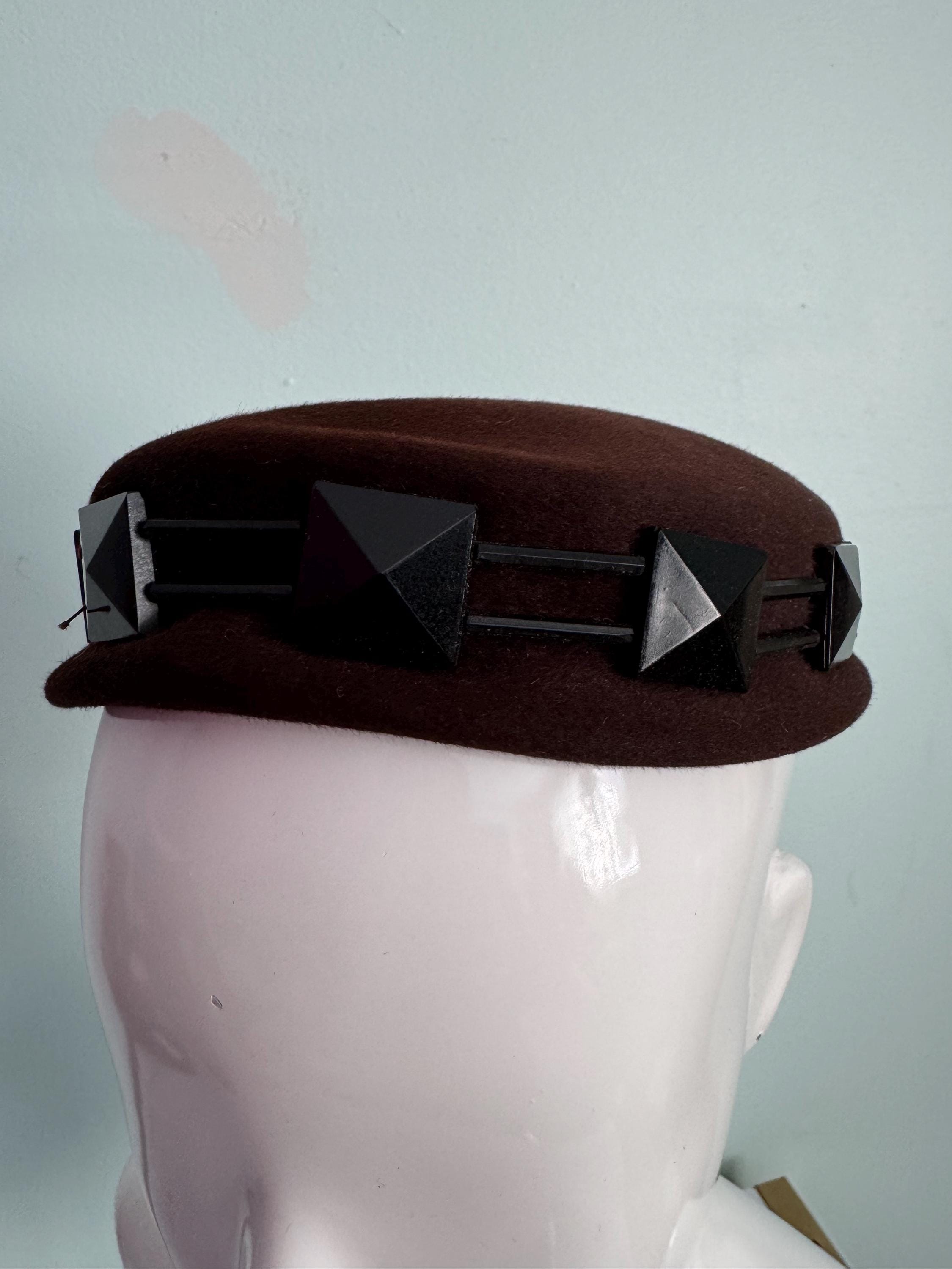 Norman Durand Ladies Brown Metallic Hat Sz 22 Vintage & Elegant Vintage Norman Durand Ladies Hat Beige Cream Ivory Jewels  main image 2
