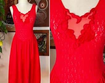 80s Vintage Red Stretch Lace Nightgown Size Small