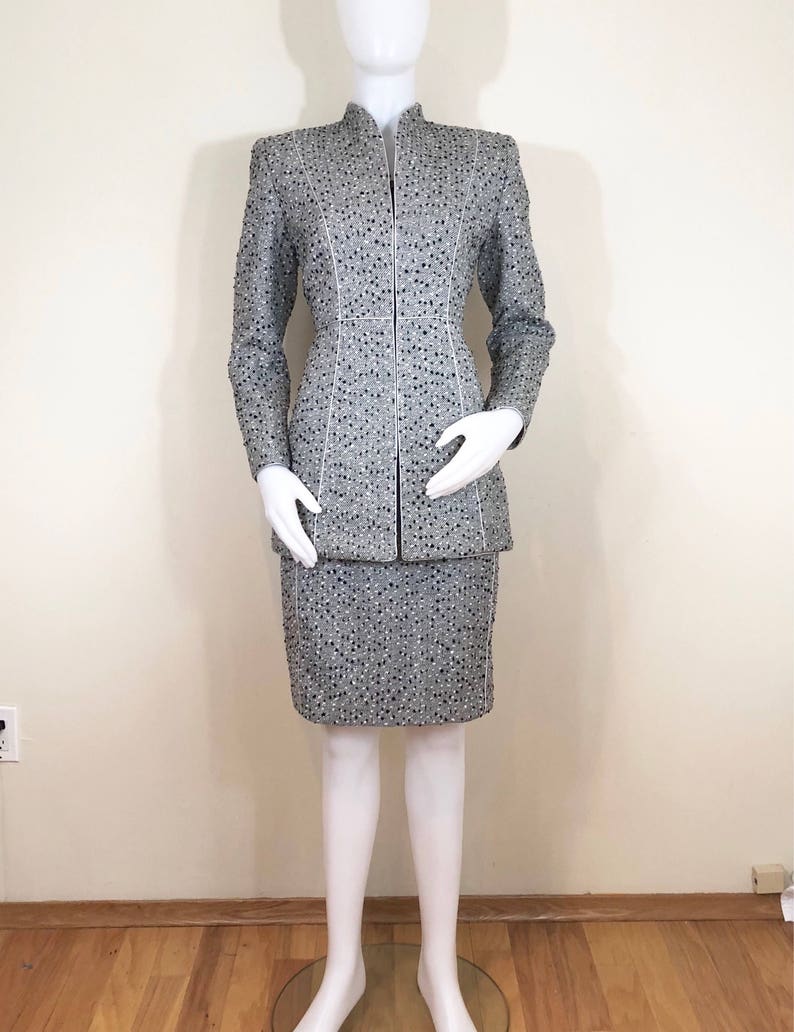 Vintage Mary McFadden Collection Gray Nubby Tweed Silver Wool Suit Size XS to Small Blazer and Pencil Skirt
