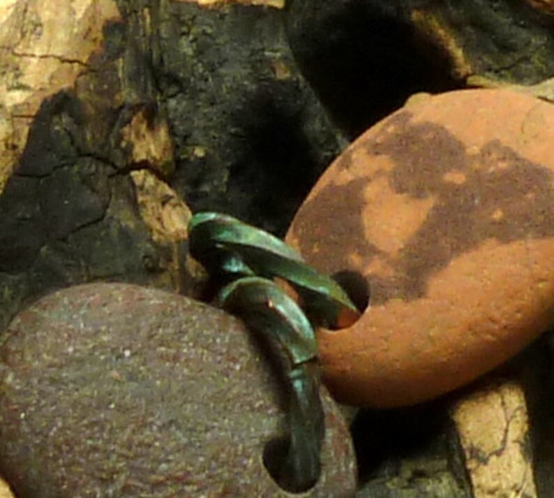 Drilled Beach Stone Charms Patina Copper Jump Rings Dangles River Rocks Lake Stones Pebbles Natural Supplies diy Jewelry Beads GET RUSTIC