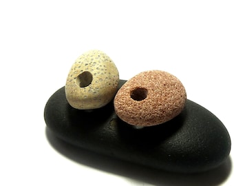 SEA BERRY Genuine Drilled Beach Stones Thick Pendants Charms Jewelry Making Set Dotted Fossil Rose Sandstone Chenille Look Rock