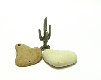 Beach Stones  River Rocks Natural Sand Color Pebbles Focal Jewelry Beads River Rocks Pendants Charm Dangles DESERT HEARTS