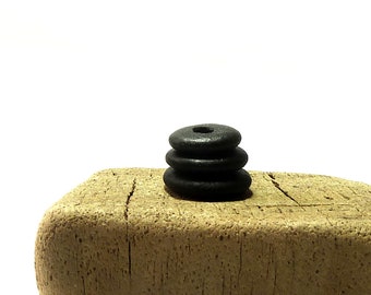 Black Beach Pebble FLAT TIRE Rocks Center Drilled Jewelry Pebbles Stone Rondelle diy Spacers Rocks Beachstone Donut Supporting Bead DIY