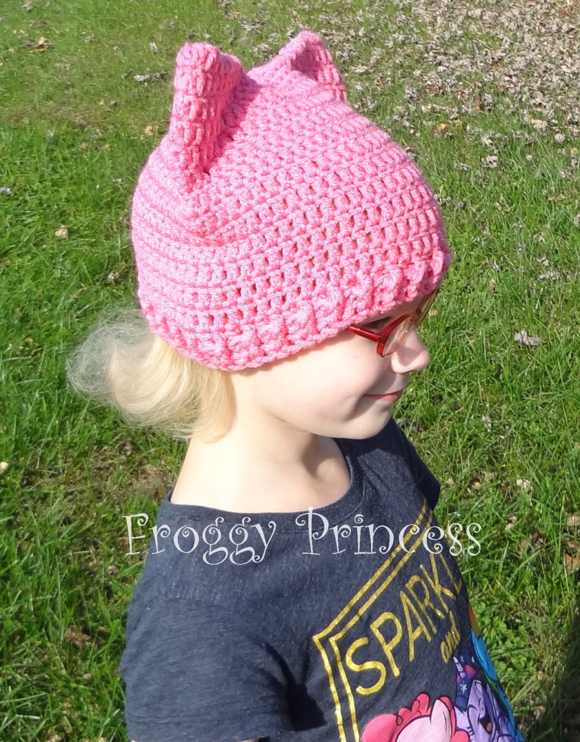 slouchy hat with pom pom