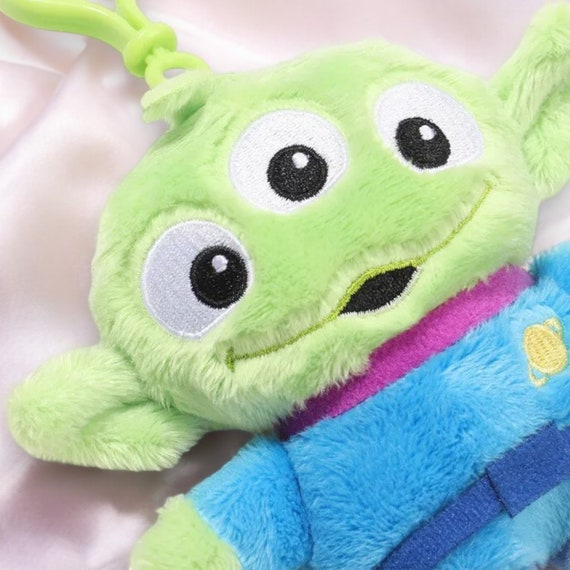 Eve UnderBlue くじ iconぬいぐるみ Alien Keychain, Plush Alien Toy Key Tag, Stuffed Alien