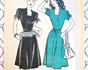 Vintage 1940s Womens Dress Pattern with Detachable Peplum - Butterick 3839