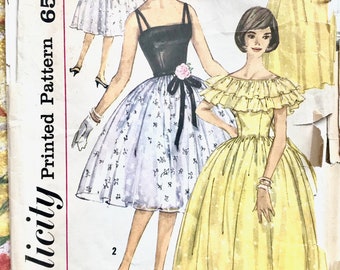 Vintage 1960's Women's Evening Dress in Two Lengths with Capelet Sewing Pattern- Simplicity 3822